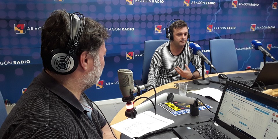 Imagen Entrevista a Jorge Martínez en uno de los estudios de Aragón Radio (2019) [plano 2]