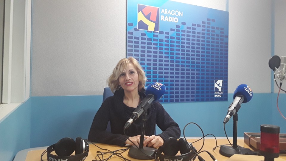 Imagen Carmen Aliaga entrevistada en el programa "La Torre de Babel", en Aragón Radio