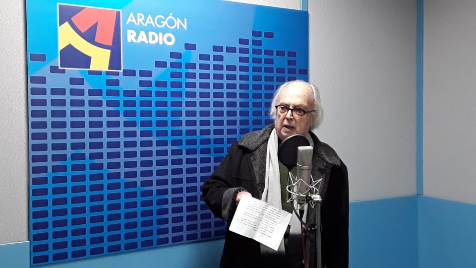 Imagen Fernando Aínsa, ilustre novelista, en su visita a Aragón Radio [plano 2]