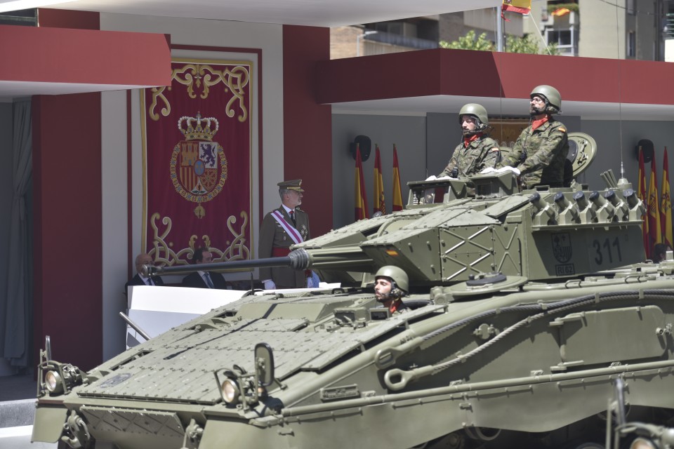 Imagen europapress-4482723-tanque-ejercito-desfilan-acto-central-conmemorativo-dia-fuerzas-armadas-28.jpg
