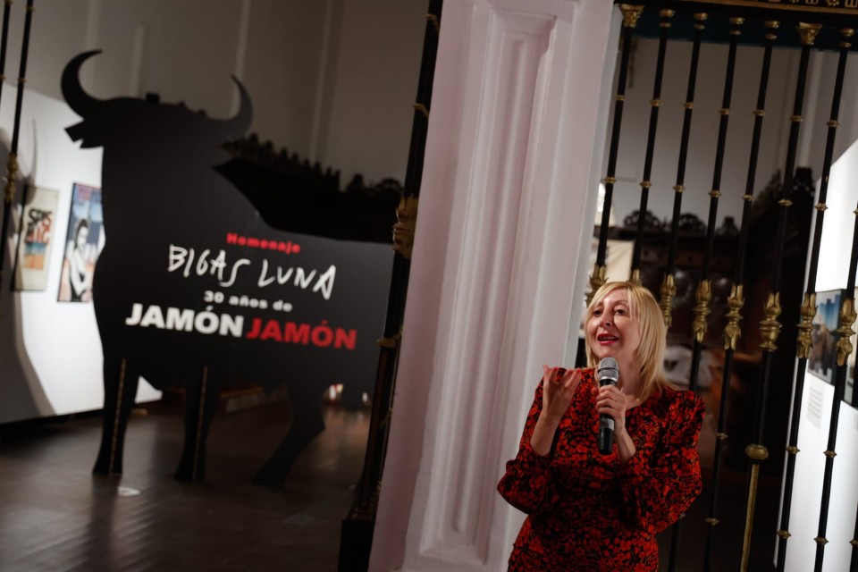 Imagen Llega a Zaragoza la exposición ‘Homenaje a Bigas Luna. 30 años de Jamón, jamón’