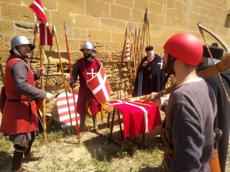 Imagen 1662621278_soldados-medievales-en-la-recreacion-de-la-epoca-de-dona-goda-realizada-en-foces.jpeg