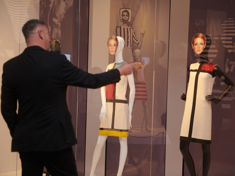 Imagen Zaragoza acoge la exposición 'Cine y moda' de Jean Paul Gaultier