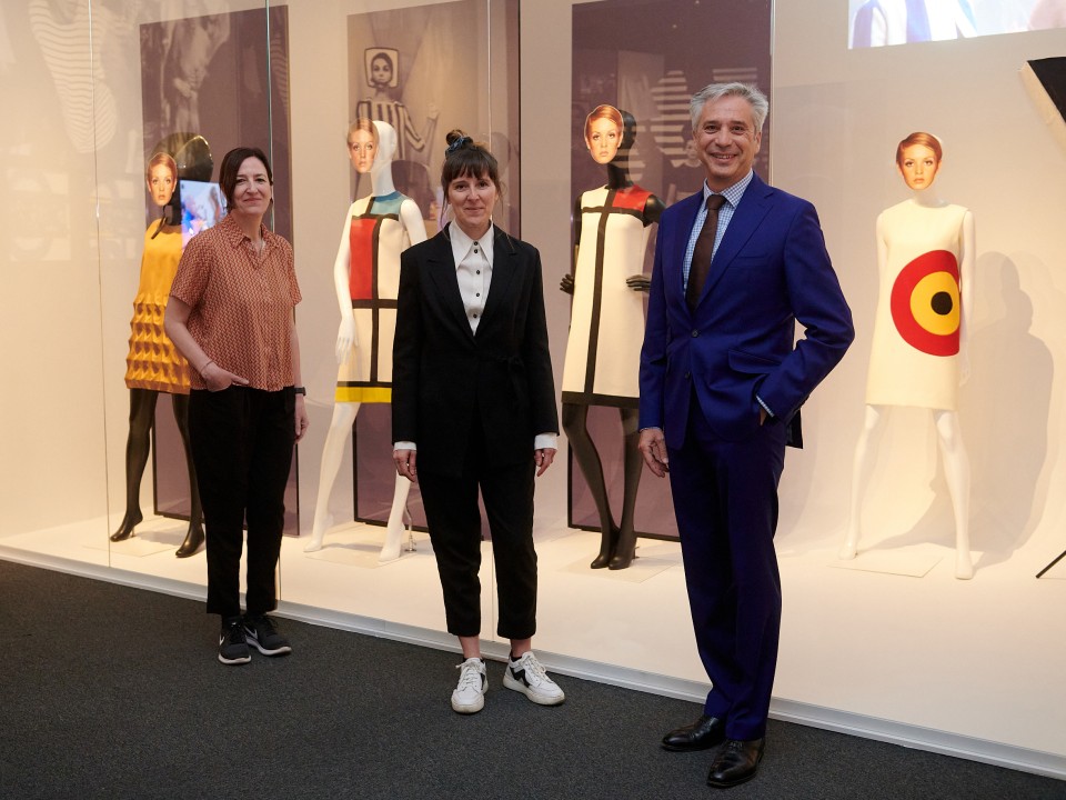 Imagen Zaragoza acoge la exposición 'Cine y moda' de Jean Paul Gaultier