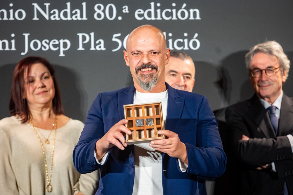 Un thriller rural de César Pérez Gellida gana el Premio Nadal, Noticias